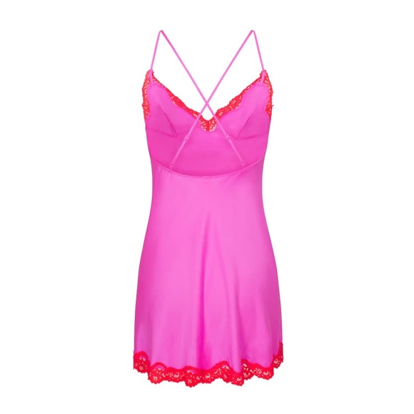 NWT SKIMS LACE TRIMMED SILK SLIP DRESS 💗V-DAY EXCLUSIVE 💗 (SOLD OUT ONLINE) - Picture 3 of 8